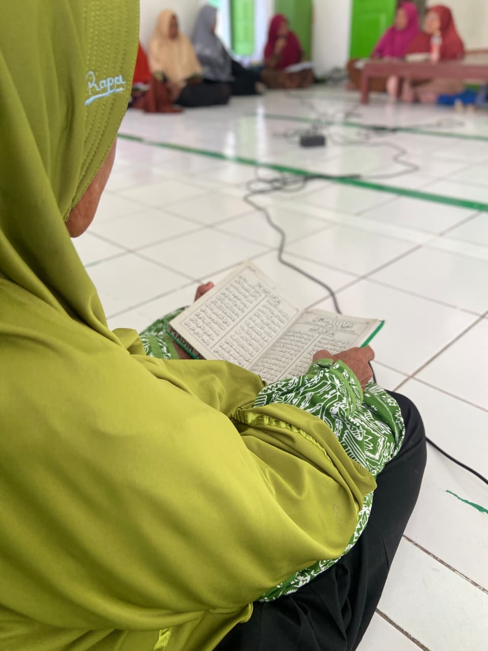 RUTINAN PEMBACAAN MAULID AL-BARJANJI MENJADI SARANA MEMPERERAT GUYUB RUKUN WARGA RUTINAN PEMBACAAN MAULID AL-BARJANJI MENJADI SARANA MEMPERERAT GUYUB RUKUN WARGA